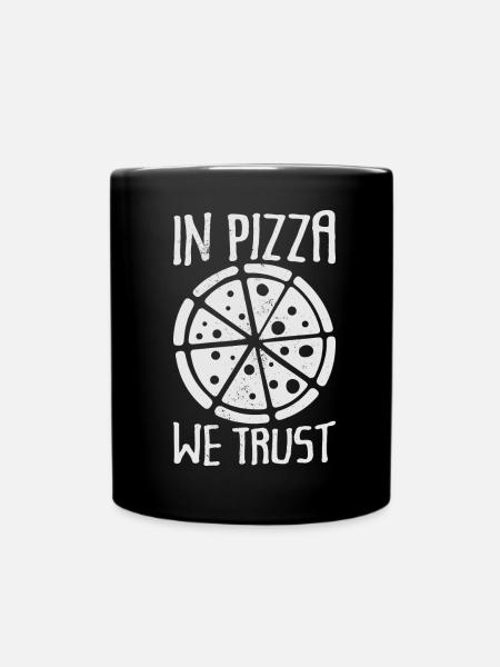 In Pizza we trust - lustig - Tasse einfarbig - Schwarz