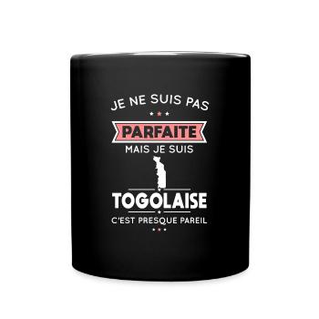 Je ne suis pas parfaite mais je suis Togolaise - Mug uni - noir - Devant
