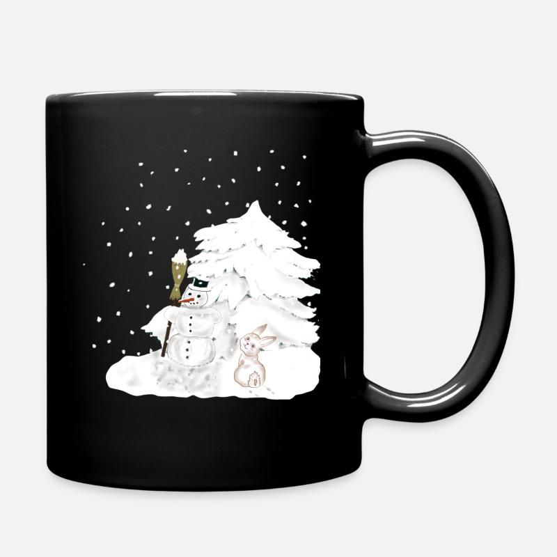 Schneemann und Schneehase in der Winterlandschaft - Tasse einfarbig - Schwarz