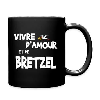 Amour et bretzel - Cadeau humour alsacien - Mug uni - noir - Droite