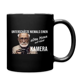 Unterschätze niemals einen alten Mann mit Kamera - Tasse einfarbig - Schwarz - Rechts