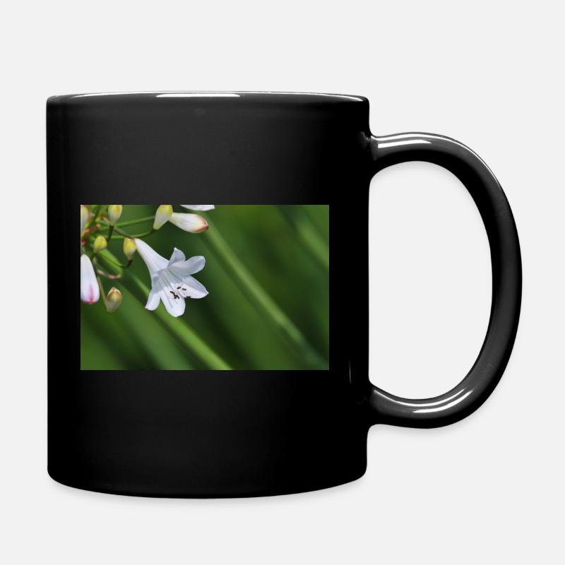 Macro de la fleur de lys blanc - Mug uni - noir