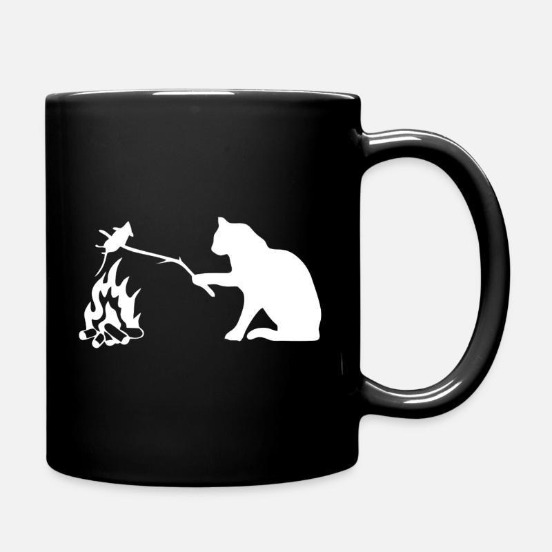 Stille Beobachterkatze am Lagerfeuer - Tasse einfarbig - Schwarz