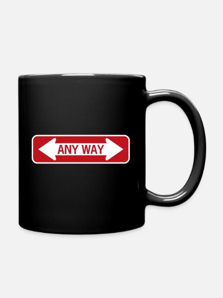 Straßenschild in irgendeiner Weise rot - Tasse einfarbig - Schwarz