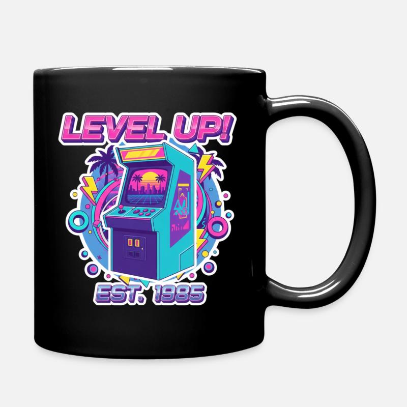 Level Up 1985 – Retro Arcade Automat Design - Full Colour Mug - black