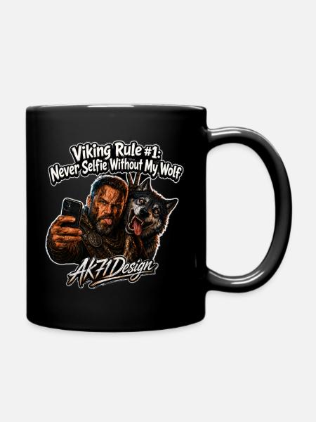 Viking Rule Wolf Selfie – Funny Norse Humor Shirt! - Ensfarvet krus - sort