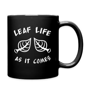 Jeu de mots sur les feuilles et la vie, citation nature - Mug uni - noir - Droite