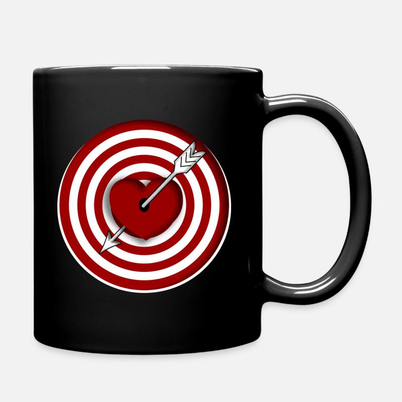 Flèche au milieu du cœur rouge sur la cible - Mug uni - noir