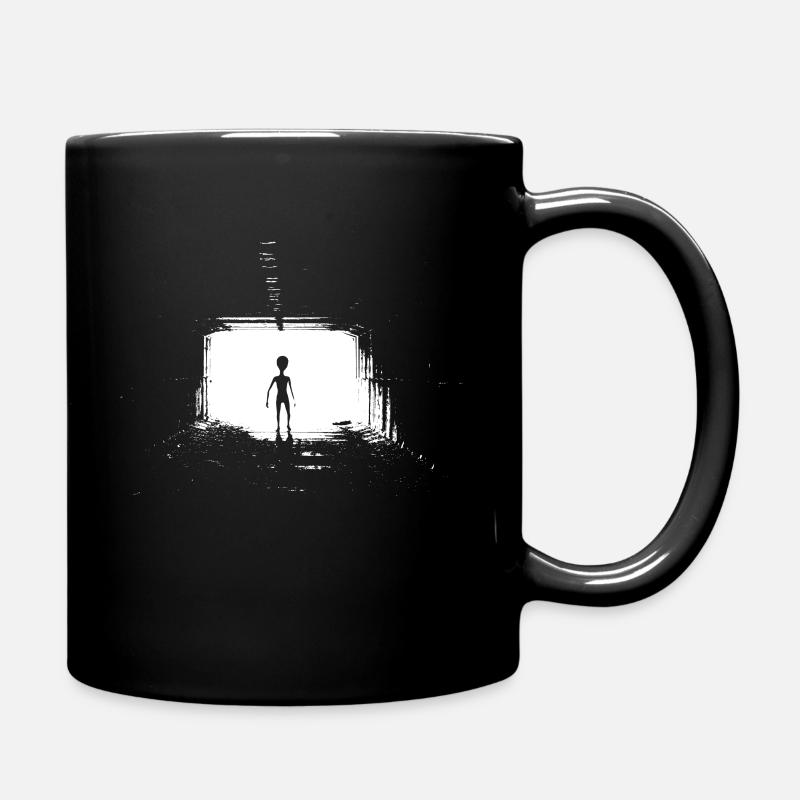 Cooles Alienshirt mit bedrohlichem Außerirdischen - Tasse einfarbig - Schwarz
