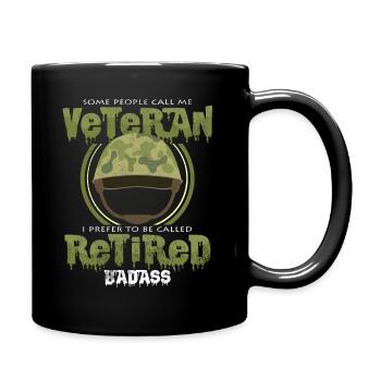 Retired Soldier Funny Sayings Veteran Gift - Full Colour Mug - black - Right