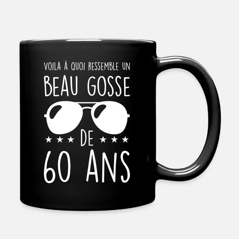 Voila à quoi ressemble un beau gosse de 60 ans - Mug uni - noir