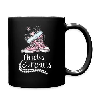 Chucks and Pearls 2021Funny Valentine Einweihung - Tasse einfarbig - Schwarz - Rechts