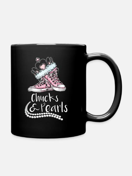 Chucks and Pearls 2021Funny Valentine Einweihung - Tasse einfarbig - Schwarz