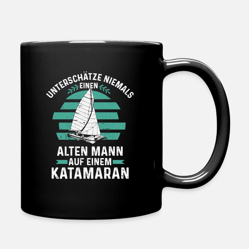 Unterschätze Niemals Einen Alten Mann Katamaran - Tasse einfarbig - Schwarz