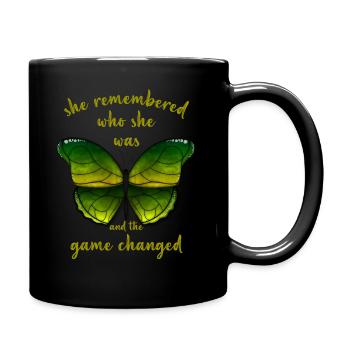 Elle s’est souvenue de qui elle était et le jeu a changé - Mug uni - noir - Droite