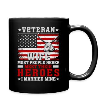 Femme vétéran J’ai épousé mon héros - Mug uni - noir - Droite