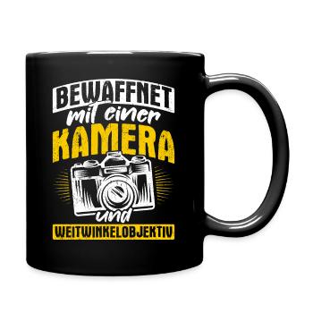 Bewaffnet mit einer KAMERA und WEITWINKELOBJEKTIV - Tasse einfarbig - Schwarz - Rechts