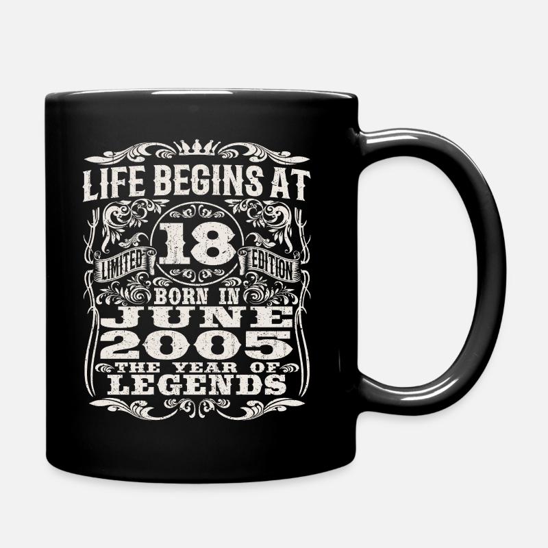 la vie commence à 18 ans - né en juin 2005 - Mug uni - noir