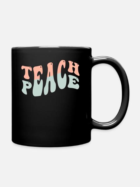 Teach Peace Word Game Groovy Hippie Teacher - Tasse einfarbig - Schwarz