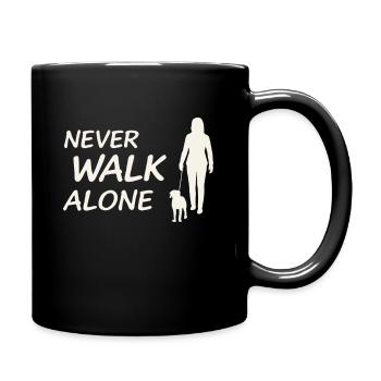 Ne jamais marcher seule – Femme avec chien - Mug uni - noir - Droite