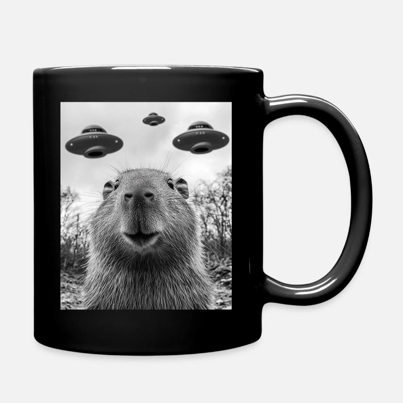 Selfie de capybara avec OVNI - Mug uni - noir