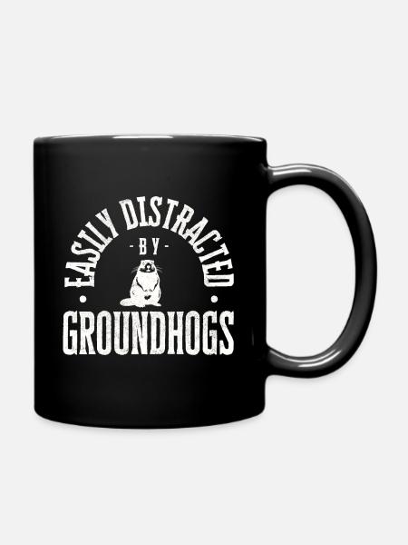 Easily distracted by groundhogs - Tasse einfarbig - Schwarz