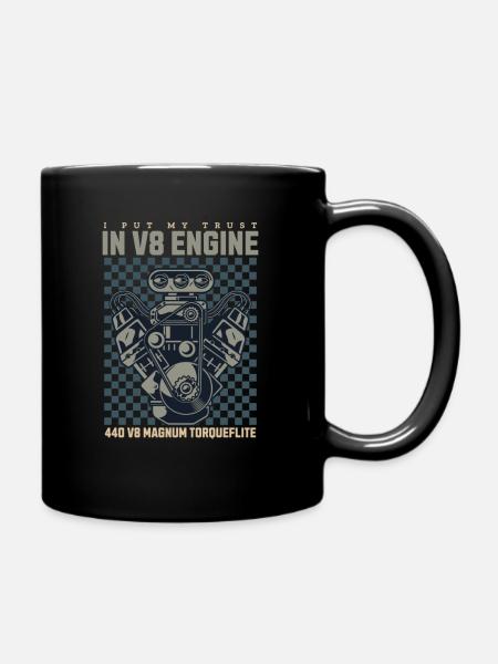 I PUT MY TRUST IN V8 ENGINE - Tasse einfarbig - Schwarz