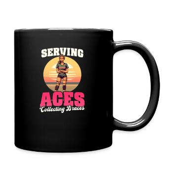 Volleyball aufschlagen, Hosenträger sammeln - Tasse einfarbig - Schwarz - Rechts