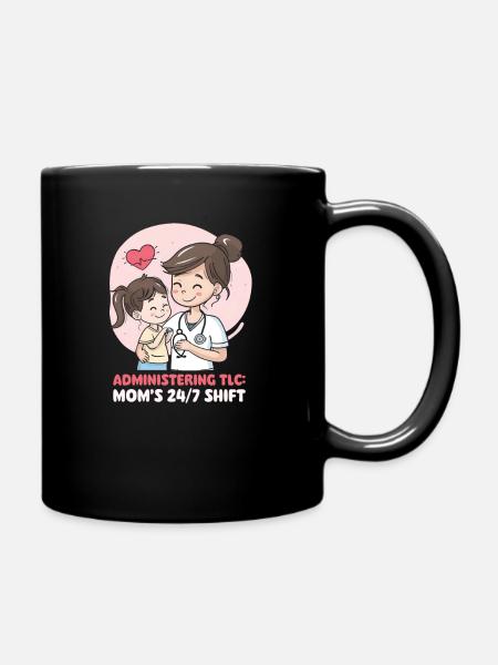 Infirmière maman administrant des soins : le quart de travail de maman 24 heures sur 24, 7 jours sur 7 - Mug uni - noir