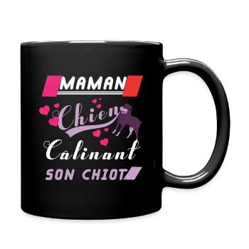 Maman chien câlinant un chiot - Mug uni - noir - Droite