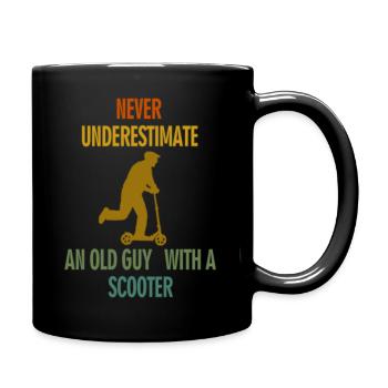 Ne sous-estimez jamais un vieil homme avec un scooter - Mug uni - noir - Droite