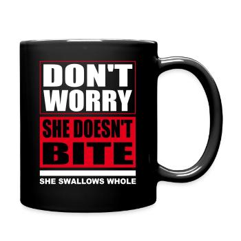 Don't worry she doesn't bite dogs funny sayings - Full Colour Mug - black - Right