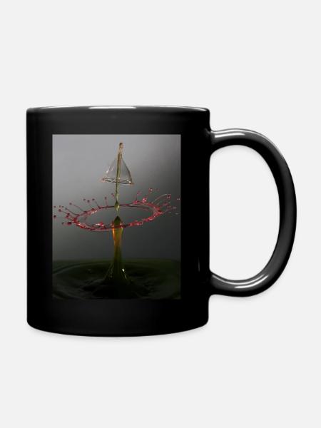 Water drop - Tasse einfarbig - Schwarz