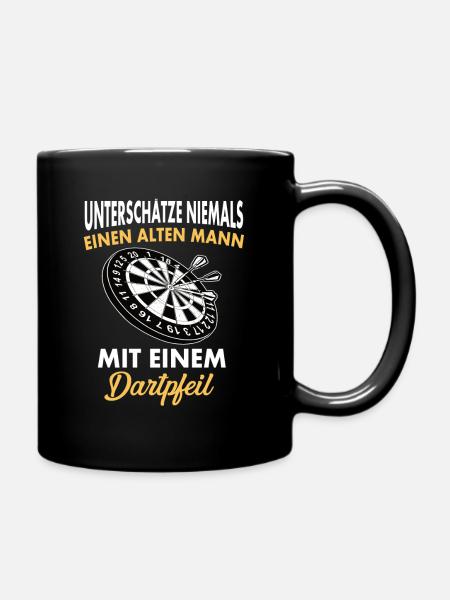 Unterschätze niemals ein alten Mann mit Dartpfeil - Tasse einfarbig - Schwarz