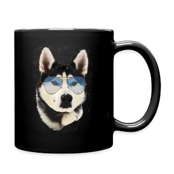 Husky mit Sonnenbrille und Schneelandschaft - Tasse einfarbig - Schwarz - Rechts