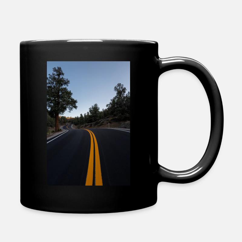 Route des serpents de Califonia - Mug uni - noir