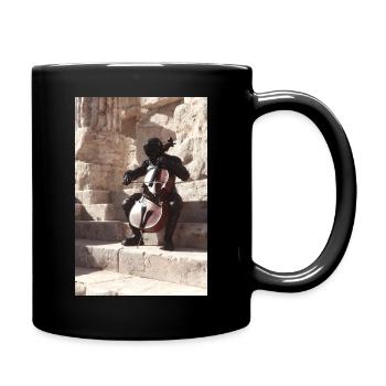 Futuristischer Astronaut spielt Cello auf Steinen - Tasse einfarbig - Schwarz - Rechts