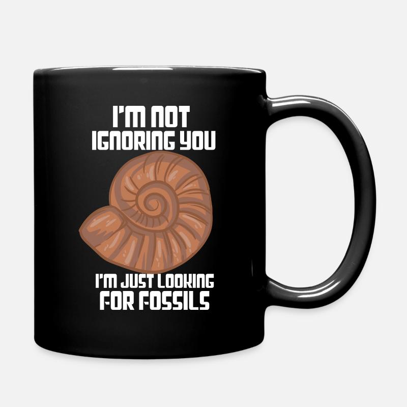 Chasseurs de fossiles à la recherche d’indices - Mug uni - noir