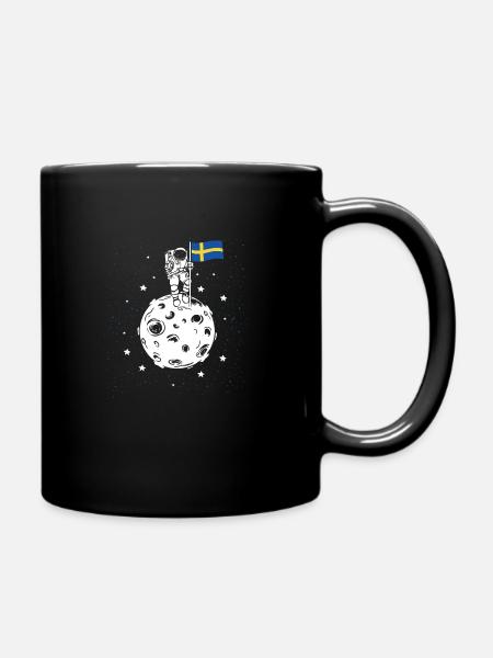 L'astronaute avec le drapeau suédois sur la lune - Mug uni - noir
