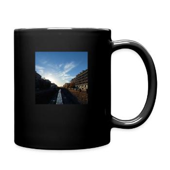 Aus der Mitte entspringt ein Fluss. - Tasse einfarbig - Schwarz - Rechts