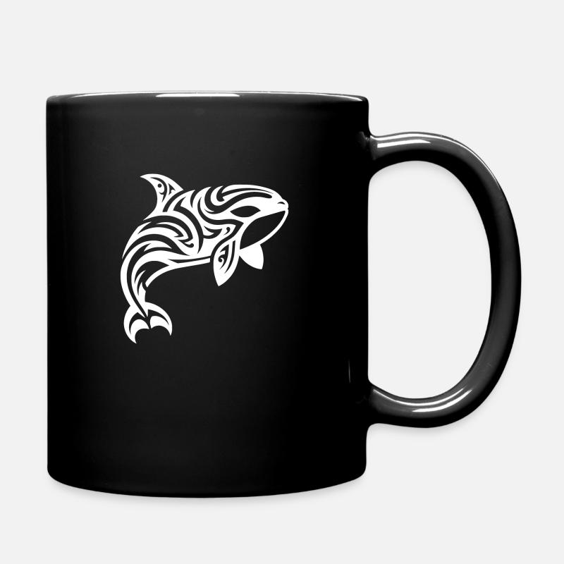 Orca Tribal Tattoo Style springt aus dem Wasser - Tasse einfarbig - Schwarz