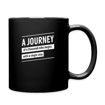 Eine Reise beginnt mit einem einzigen Schritt - Tasse einfarbig - Schwarz - Rechts