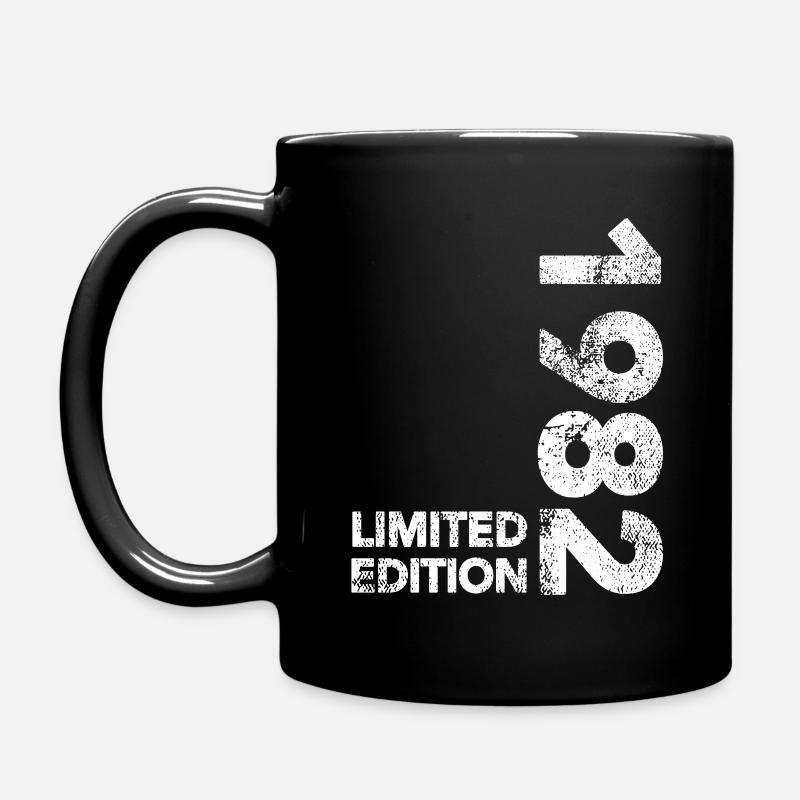 1982 Born T-shirt cadeau en édition limitée - Mug uni - noir