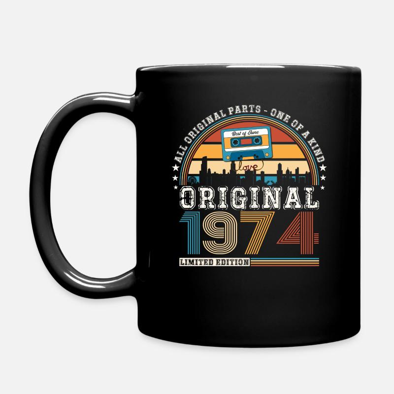49th Birthday Man June Vintage 1974 Cassette - Mug uni - noir