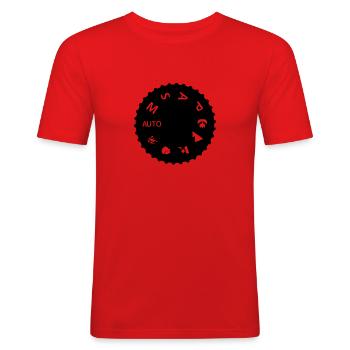 Photograph - Männer Slim Fit T-Shirt - Rot - Vorne - Jaron (178cm)