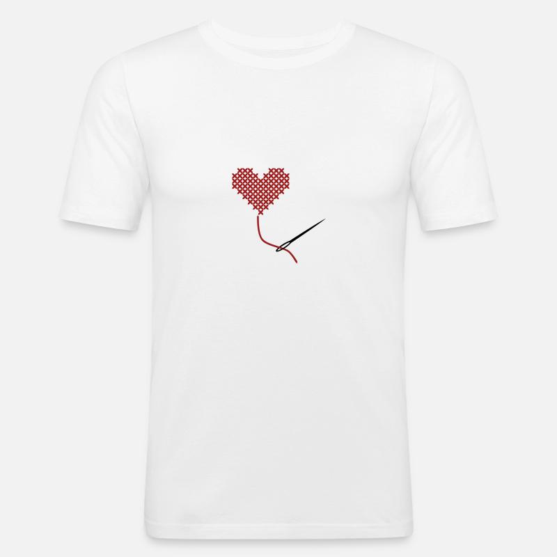 Mit Liebe nähen - Männer Slim Fit T-Shirt - Weiß