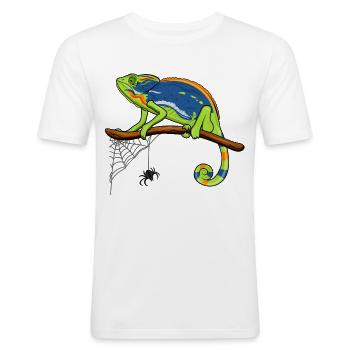 Chamäleon auf Ast mit Spinnennetz - Männer Slim Fit T-Shirt - Weiß - Vorne - Nik (191cm)