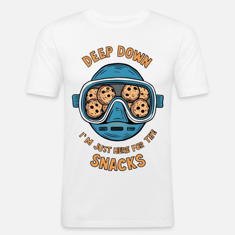 I Dive Deep for Snacks - Männer Slim Fit T-Shirt - Weiß