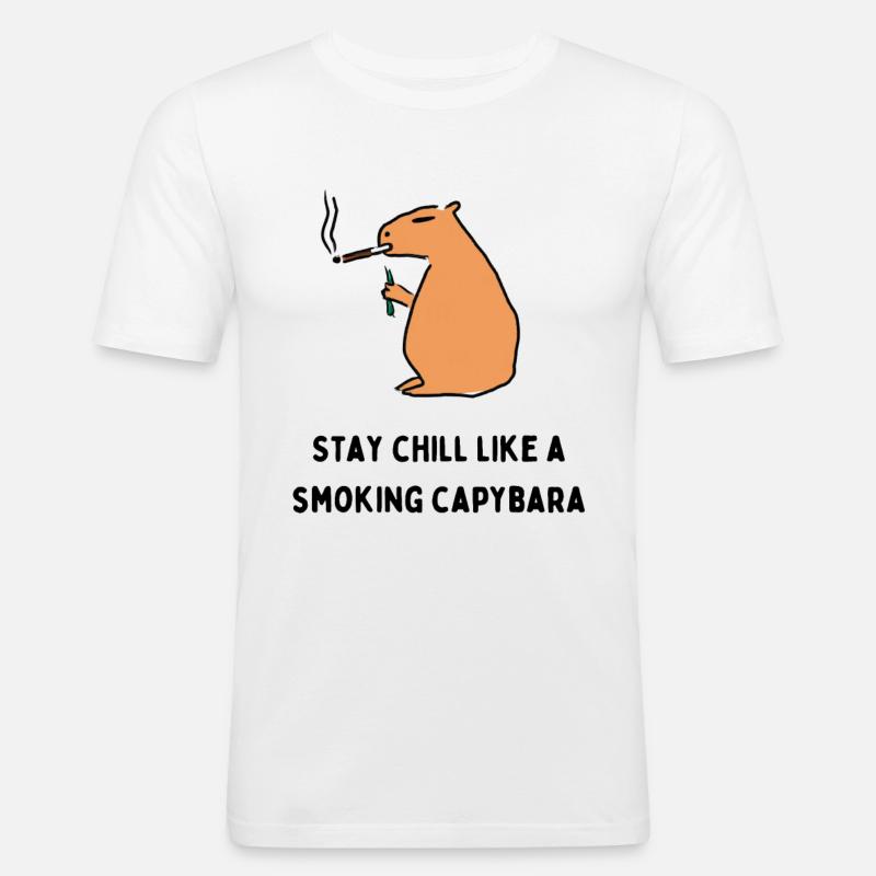 Smoking capybara - Männer Slim Fit T-Shirt - Weiß