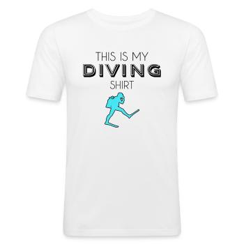 diving shirt - Männer Slim Fit T-Shirt - Weiß - Vorne - Nik (191cm)